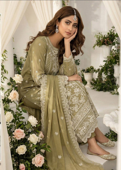 Noor Jahan By Noorma kaamal Luxury Embroidered Chiffon Collection (GPKS- A1-S)